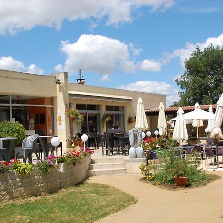 Logis Hotel & Restaurant Le Fleurance Buitenkant foto