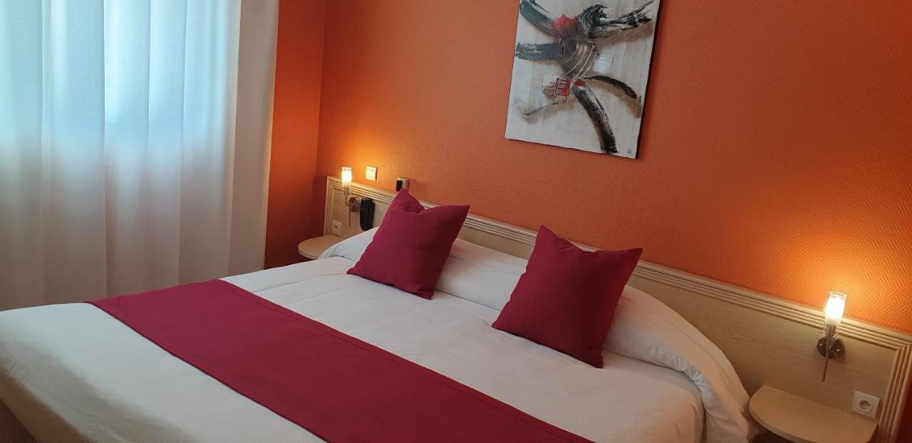 Logis Hotel & Restaurant Le Fleurance Buitenkant foto