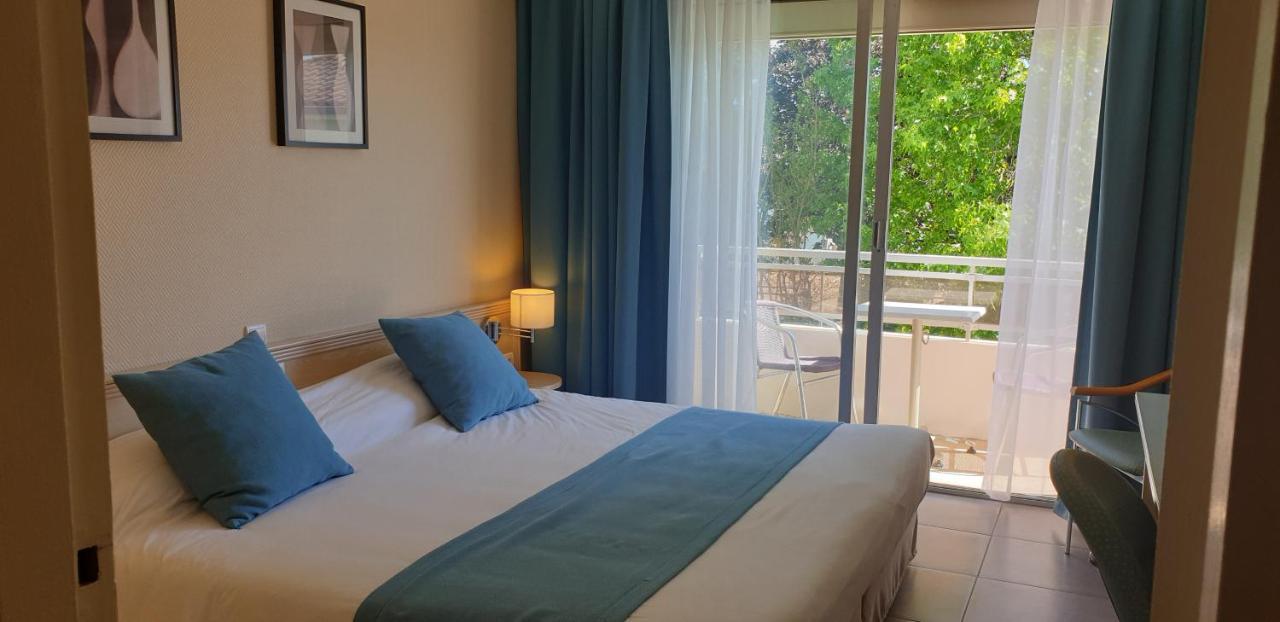 Logis Hotel & Restaurant Le Fleurance Buitenkant foto
