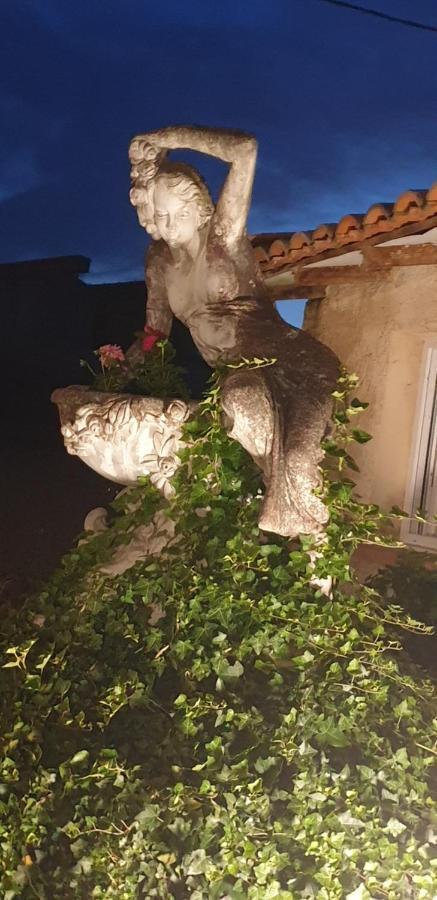 Logis Hotel & Restaurant Le Fleurance Buitenkant foto