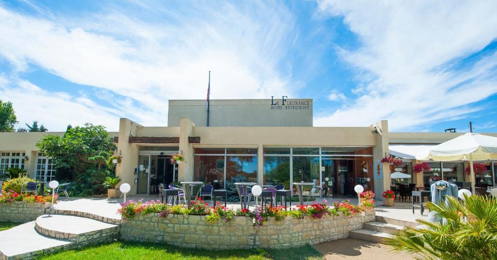 Logis Hotel & Restaurant Le Fleurance Buitenkant foto