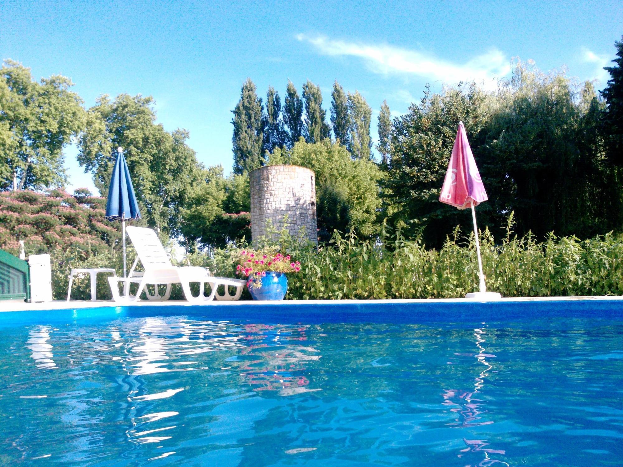 Logis Hotel & Restaurant Le Fleurance Buitenkant foto