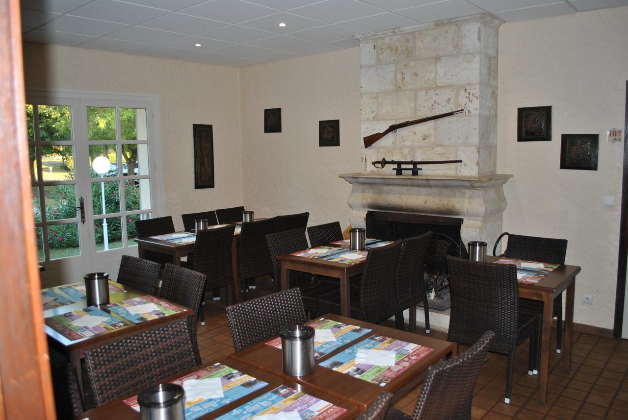 Logis Hotel & Restaurant Le Fleurance Buitenkant foto